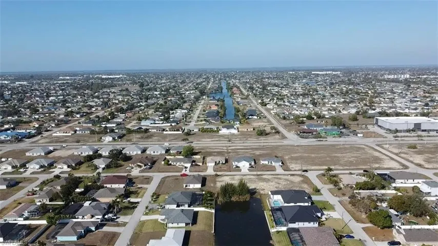 2809 SW 7th  PL, Cape Coral, FL 33914