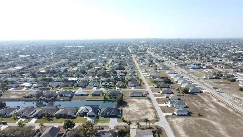2809 SW 7th  PL, Cape Coral, FL 33914