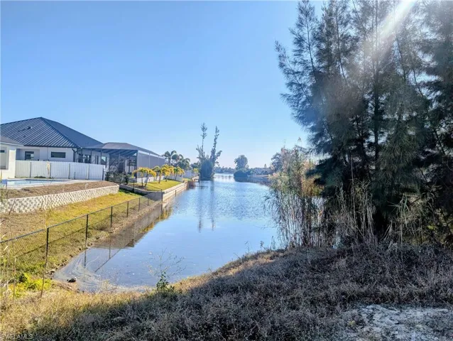 2809 SW 7th  PL, Cape Coral, FL 33914