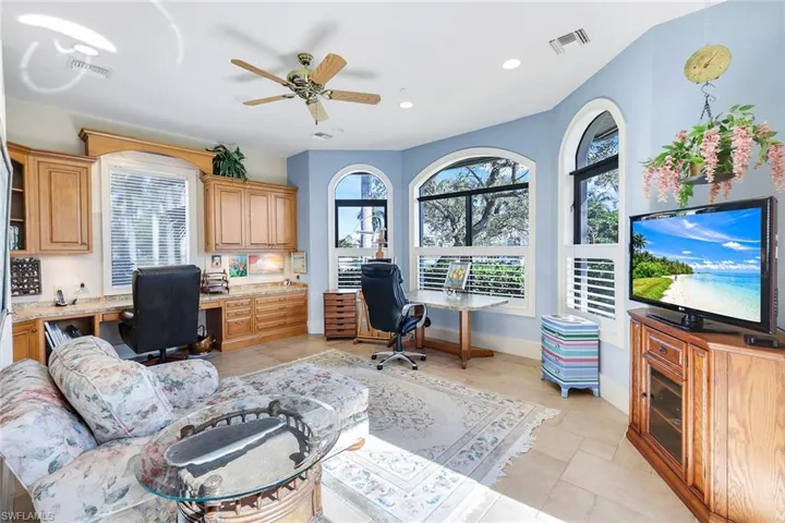 5th Bedroom / Office
