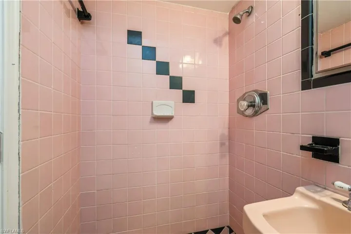Owners bath