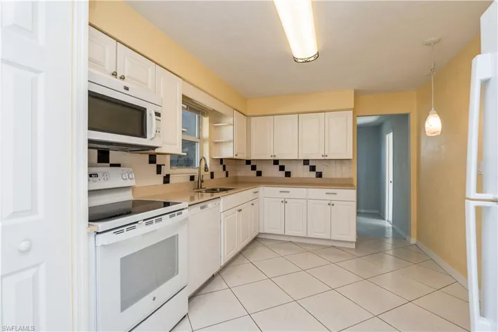 New cabinets and apppliances