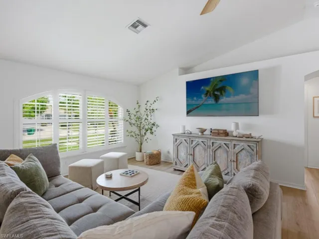 122  Cyrus  ST, Marco Island, FL 34145
