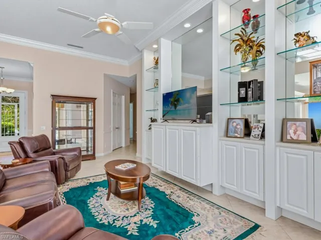 3829 Whidbey Way, Naples, Florida 34119