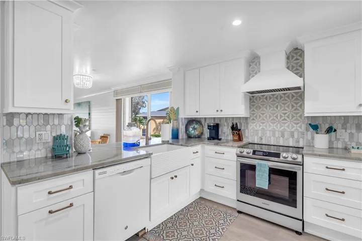 1150  Yesica Ann  CIR, Naples, FL 34110