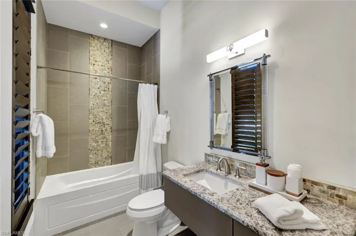 Guest bathroom #2 with bathtub/shower combination