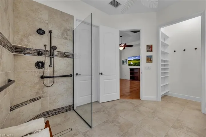 16044 Herons View Dr, Alva, Florida 33920