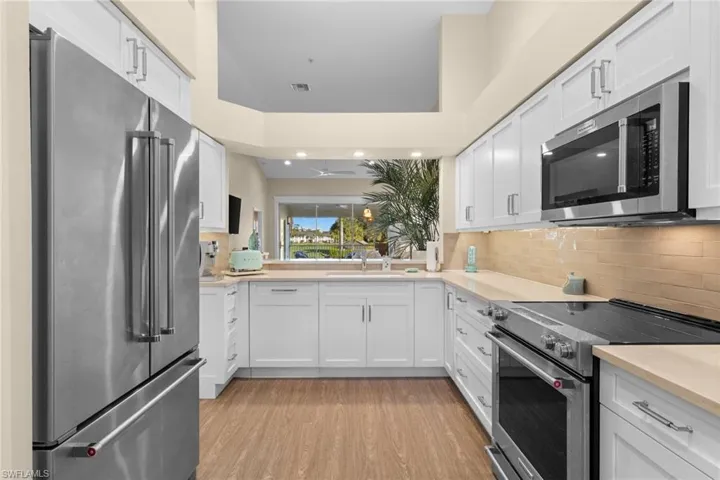2215  Chesterbrook  CT, Naples, FL 34109