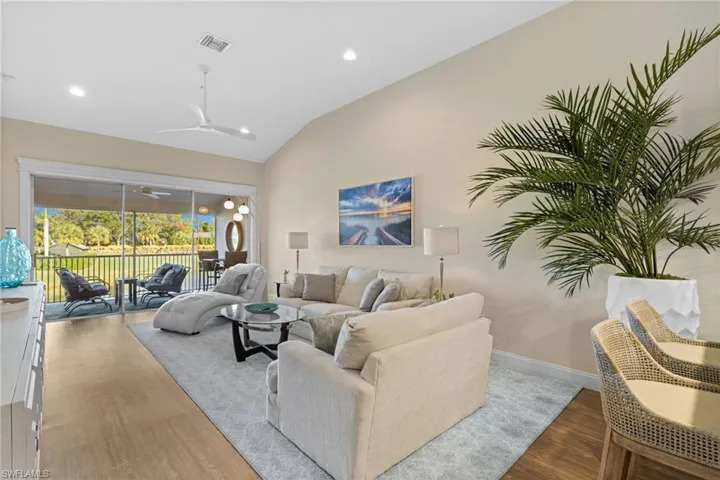 2215  Chesterbrook  CT, Naples, FL 34109
