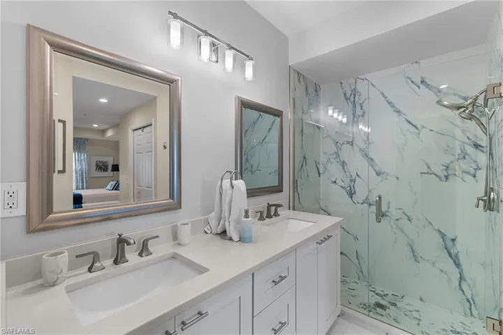2215  Chesterbrook  CT, Naples, FL 34109