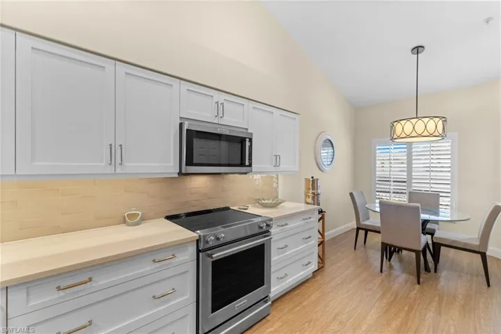 2215  Chesterbrook  CT, Naples, FL 34109