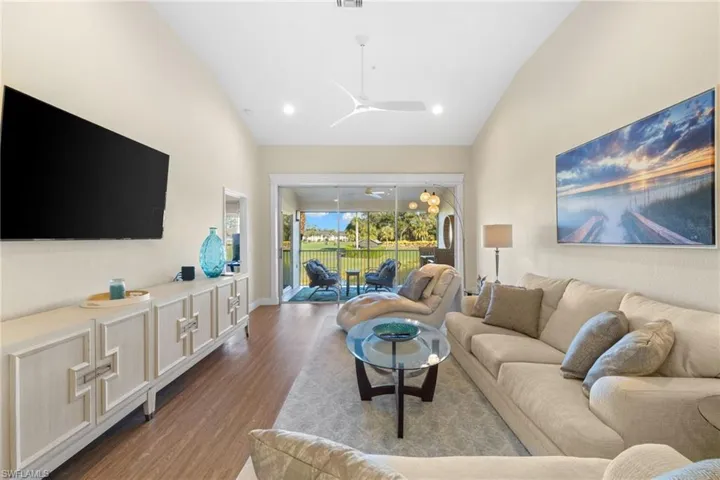 2215  Chesterbrook  CT, Naples, FL 34109