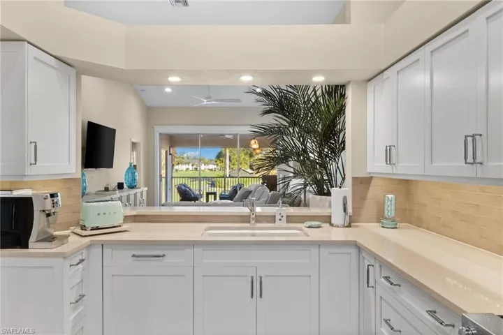 2215  Chesterbrook  CT, Naples, FL 34109