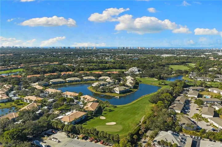 2215  Chesterbrook  CT, Naples, FL 34109