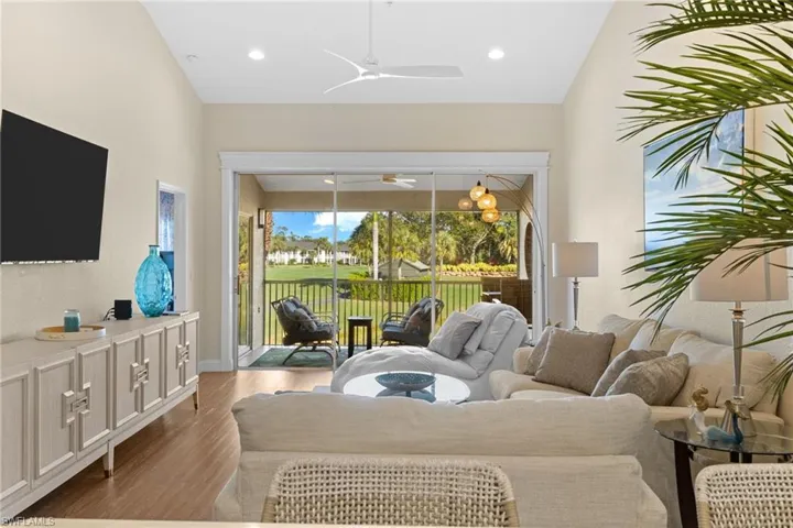 2215  Chesterbrook  CT, Naples, FL 34109