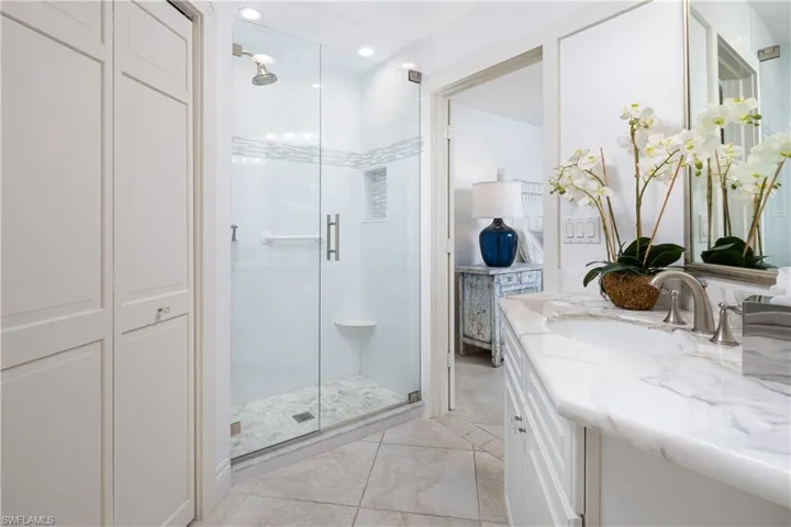 600  3rd S ST, Naples, FL 34102