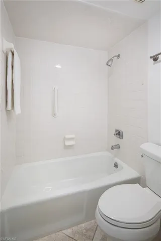 600  3rd S ST, Naples, FL 34102