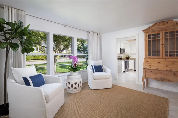 600  3rd S ST, Naples, FL 34102