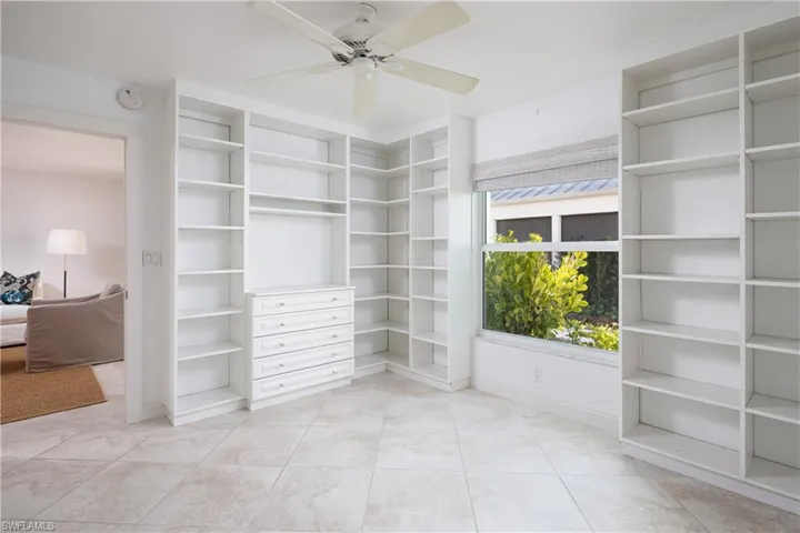 600  3rd S ST, Naples, FL 34102