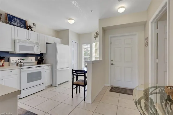KITCHEN & ENTRY