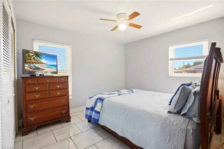 202 Se 10th Ter, Cape Coral, Florida 33990