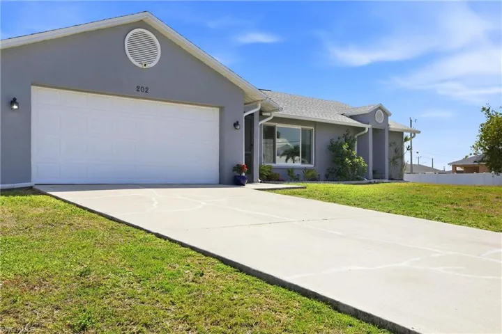 202 Se 10th Ter, Cape Coral, Florida 33990