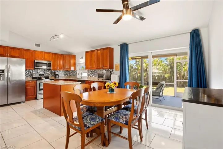202 Se 10th Ter, Cape Coral, Florida 33990