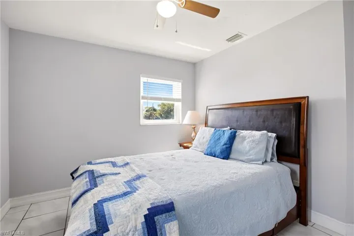 202 Se 10th Ter, Cape Coral, Florida 33990