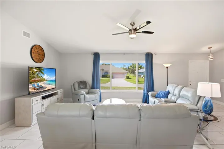 202 Se 10th Ter, Cape Coral, Florida 33990