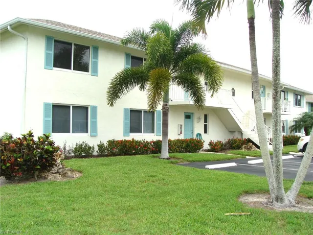 135 Quails Nest Rd 4, Naples, Florida 34112