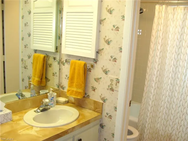 135 Quails Nest Rd 4, Naples, Florida 34112