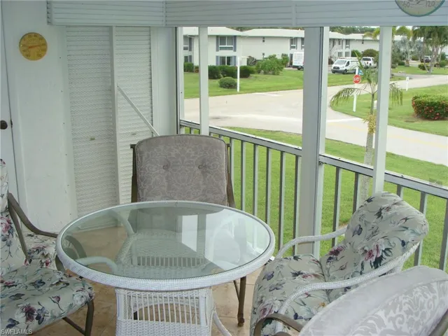 135 Quails Nest Rd 4, Naples, Florida 34112