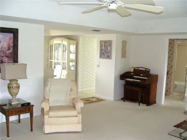 135 Quails Nest Rd 4, Naples, Florida 34112
