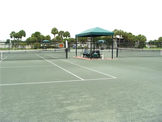 135 Quails Nest Rd 4, Naples, Florida 34112