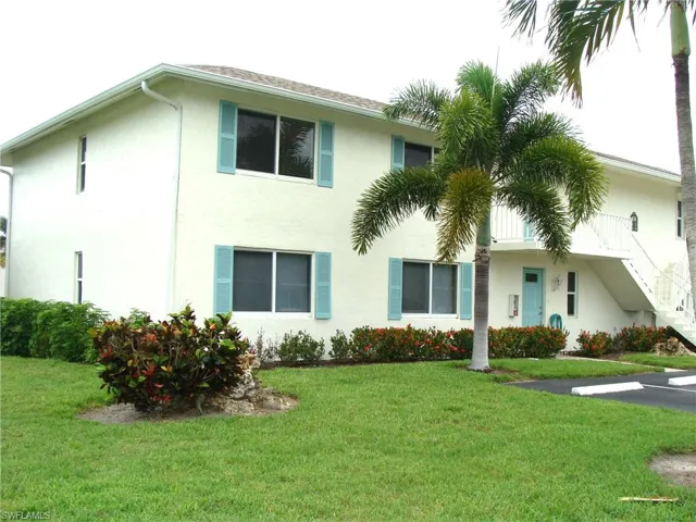135 Quails Nest Rd 4, Naples, Florida 34112