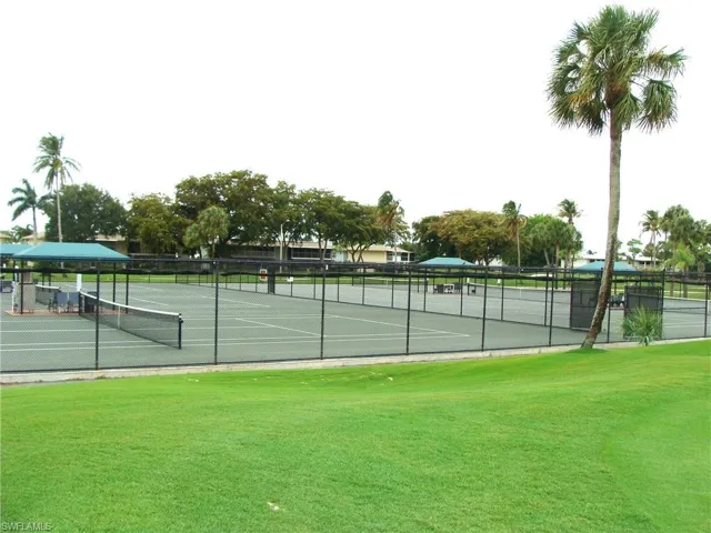 135 Quails Nest Rd 4, Naples, Florida 34112
