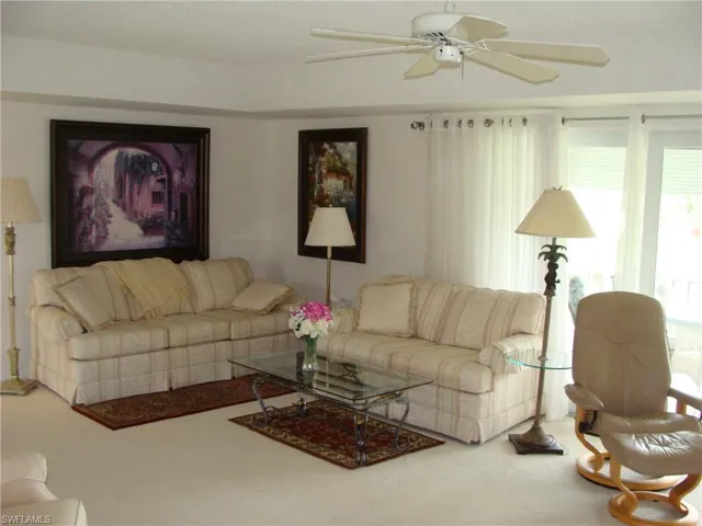 135 Quails Nest Rd 4, Naples, Florida 34112