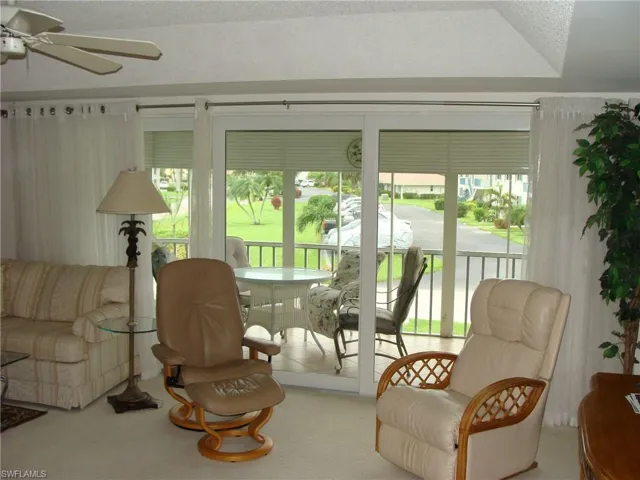 135 Quails Nest Rd 4, Naples, Florida 34112