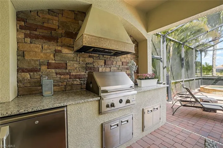 Outdoor Kitchen