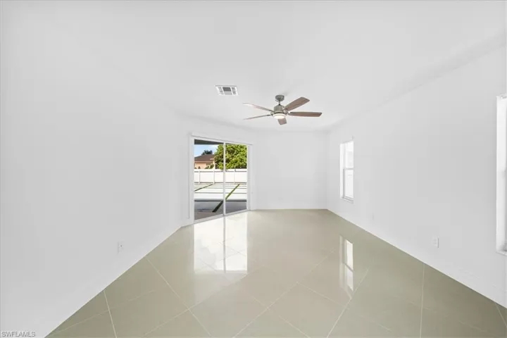 1900 NE 1st  AVE, Cape Coral, FL 33909
