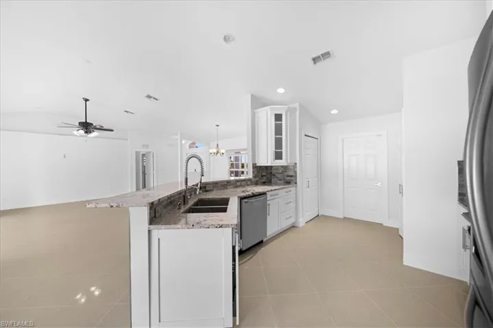 1900 NE 1st  AVE, Cape Coral, FL 33909