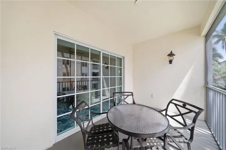 221  9th S ST, Naples, FL 34102