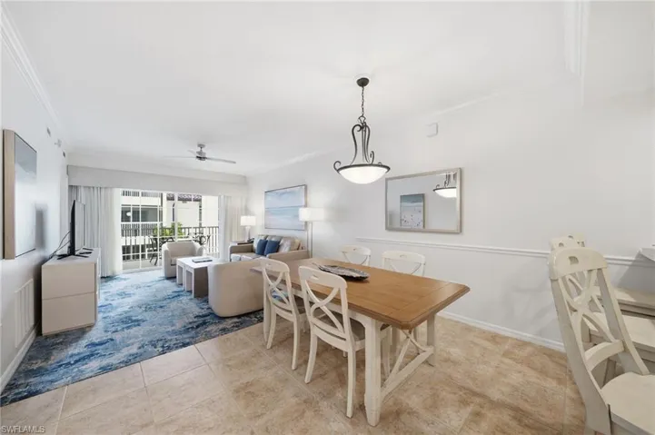 221  9th S ST, Naples, FL 34102