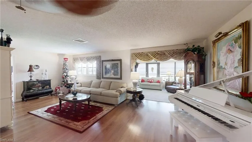 1527 Edgewater Cir, Fort Myers, Florida 33919