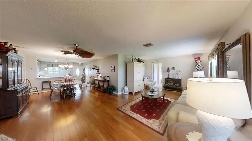 1527 Edgewater Cir, Fort Myers, Florida 33919
