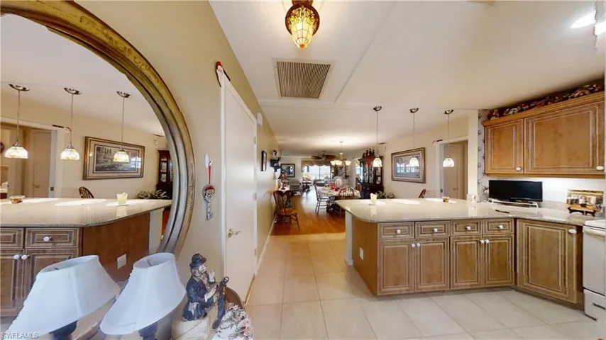 1527 Edgewater Cir, Fort Myers, Florida 33919