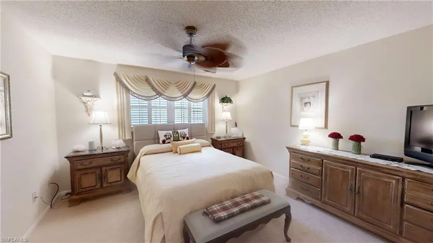 1527 Edgewater Cir, Fort Myers, Florida 33919