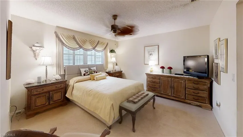 1527 Edgewater Cir, Fort Myers, Florida 33919