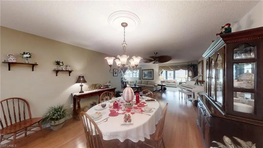 1527 Edgewater Cir, Fort Myers, Florida 33919