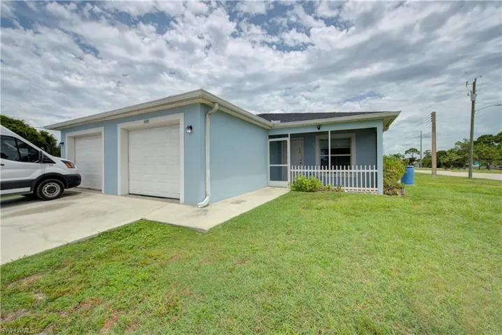 4402 Douglas Ln, Lehigh Acres, Florida 33973